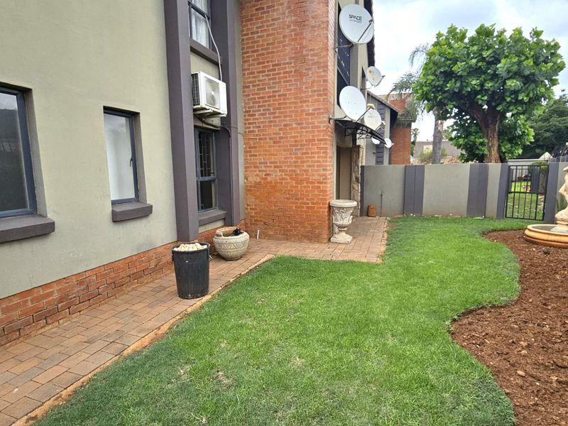 3 BEDROOM TOWNHOUSE TO RENT IN MELODIE HARTBEESPOORT 1st MAY 2026 - Photo 3