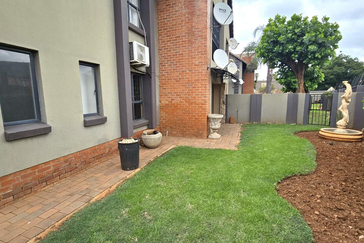 3 BEDROOM TOWNHOUSE TO RENT IN MELODIE HARTBEESPOORT 1st MAY 2026 - Photo 3