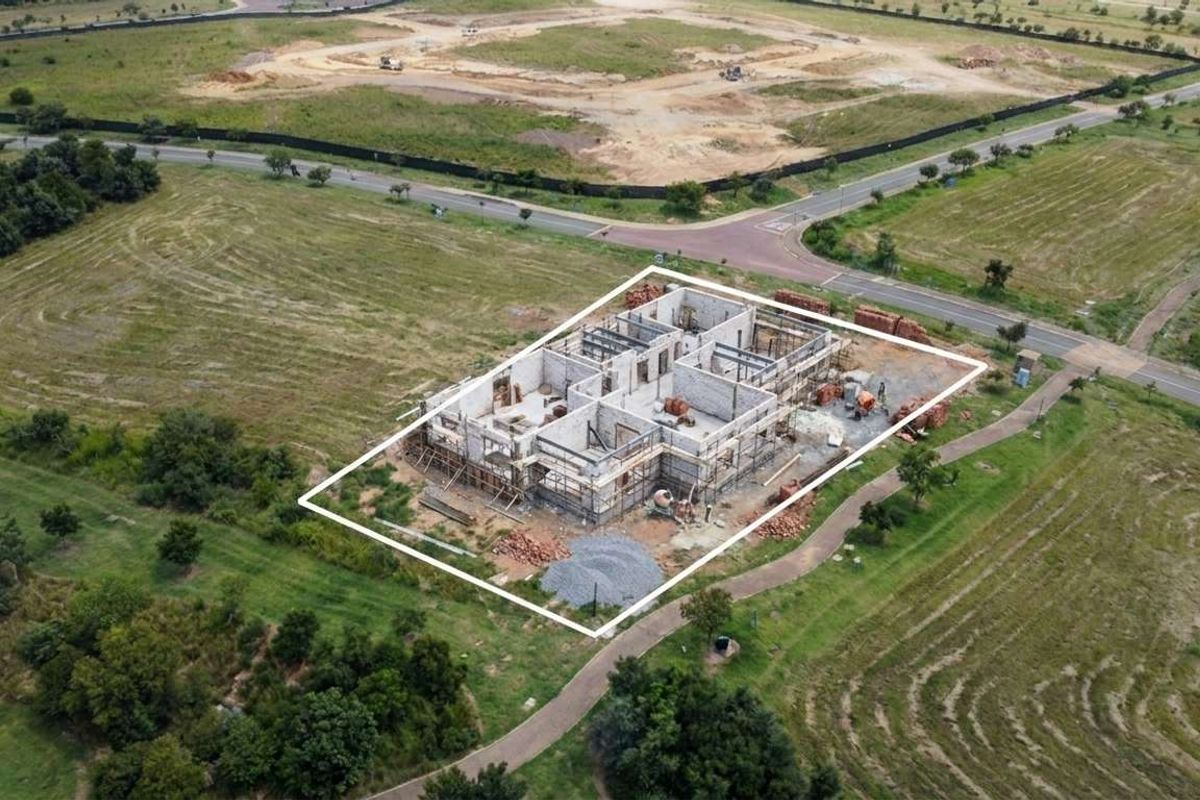 Exclusive Lake-Facing Stand in the Woods | Overlooking Expansive Parklands - Photo 4