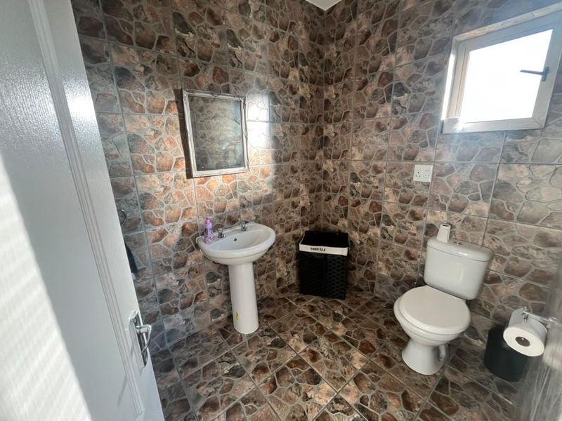 Exclusive Rental Luxury Hill Klein Windhoek - Photo 8