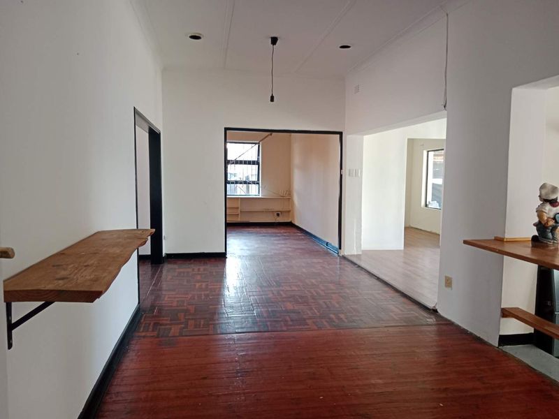 Charming 3 Bedroom Family Home-Prime Norwood Location - Photo 2