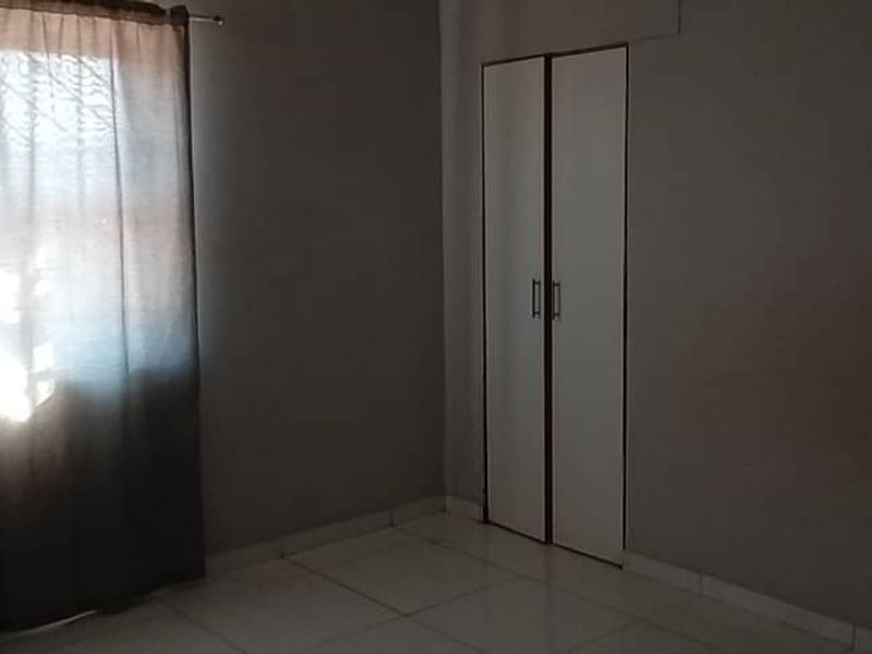 GROOTFONTEIN 3BEDROOM HOUSE FOR SALE - Photo 6