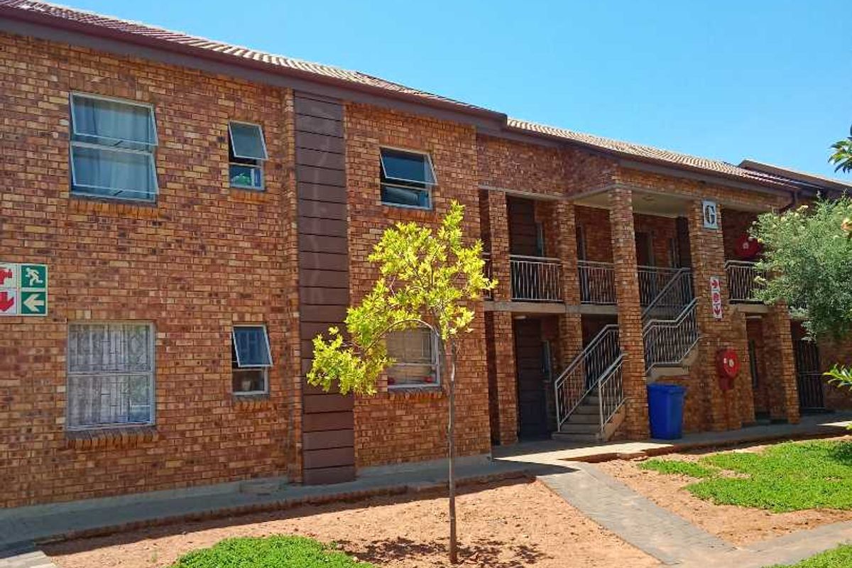 TWO BEDROOMS APARTMENTS IN PHILLIPNEL PARK,PRETORIA WEST - Photo 3