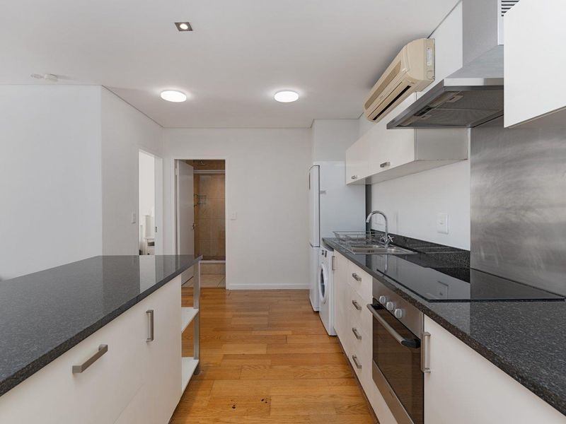 A Smart Investment Opportunity – Fully Furnished & Airbnb-Ready - Photo 5