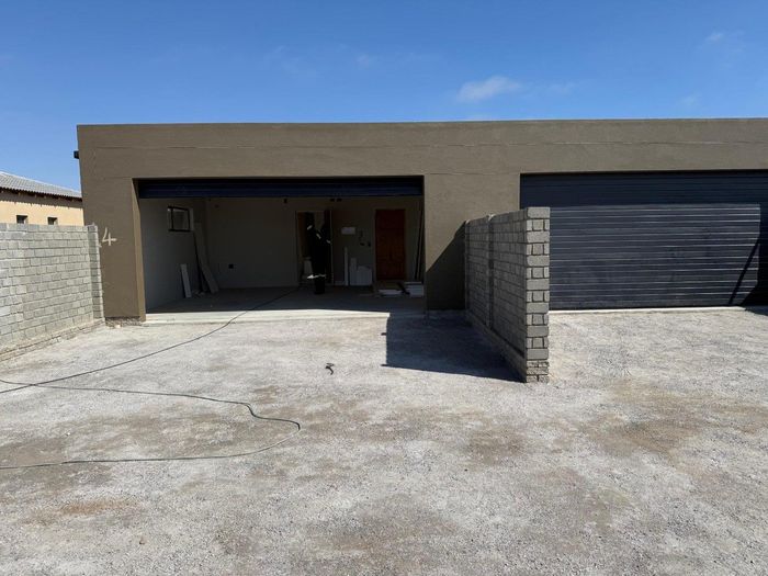 Property #2413451, Townhouse Pending Sale in Tamariskia