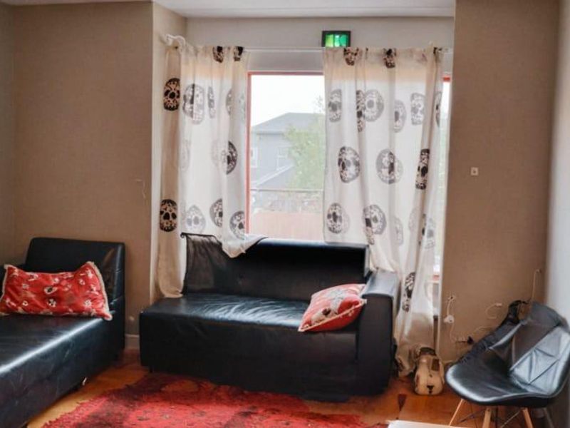 "Modern Living: 2-Bed Apartment Near It All!" - Photo 4