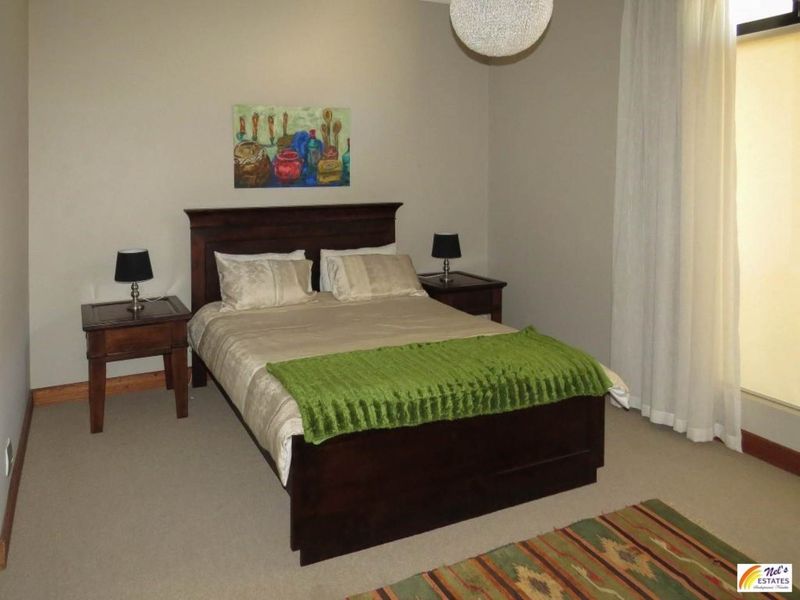 Stupendously Spacious - Photo 4