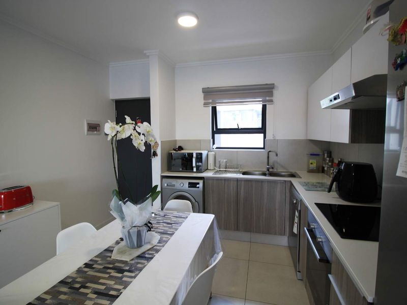 2 Bedroom First Floor Apartment in The River Club - Photo 7