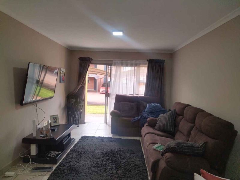 2 bedrooms ground floor apartment for sale in Montana, Pretoria - Photo 5