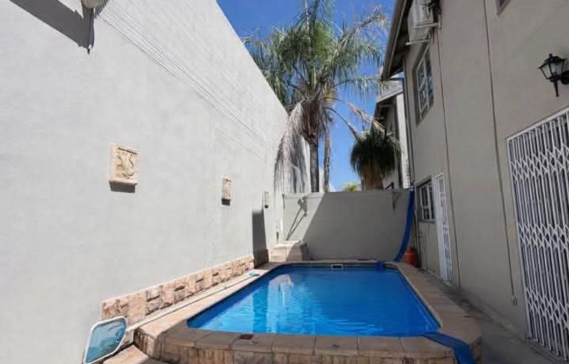 Klein Windhoek- For Sale- N$3 675 000