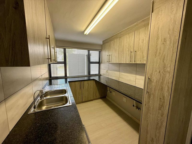 4 Bedroom House For Sale in Finkenstein Village - Photo 6