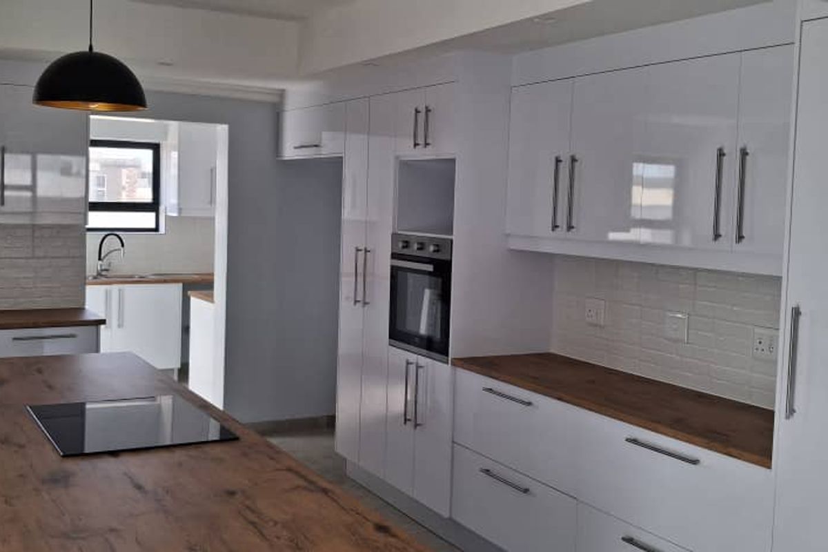 Your Perfect Family Home In Mile 4 - Photo 2