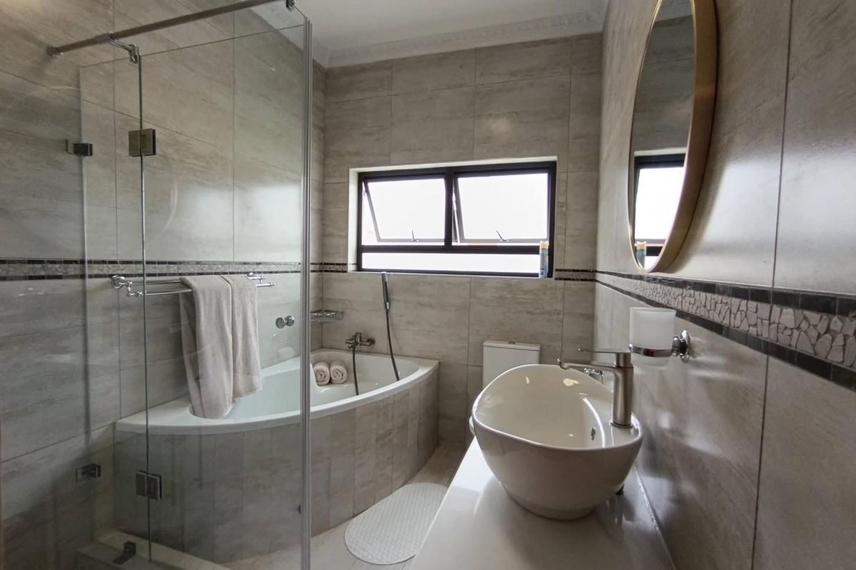 FULLY FURNISHED LUXURY HOME TO RENT | MILE 4, SWAKOPMUND - Photo 4