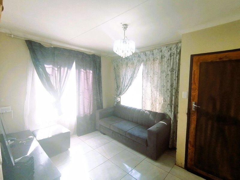 3-Bedroom Family Home for Sale - Photo 7