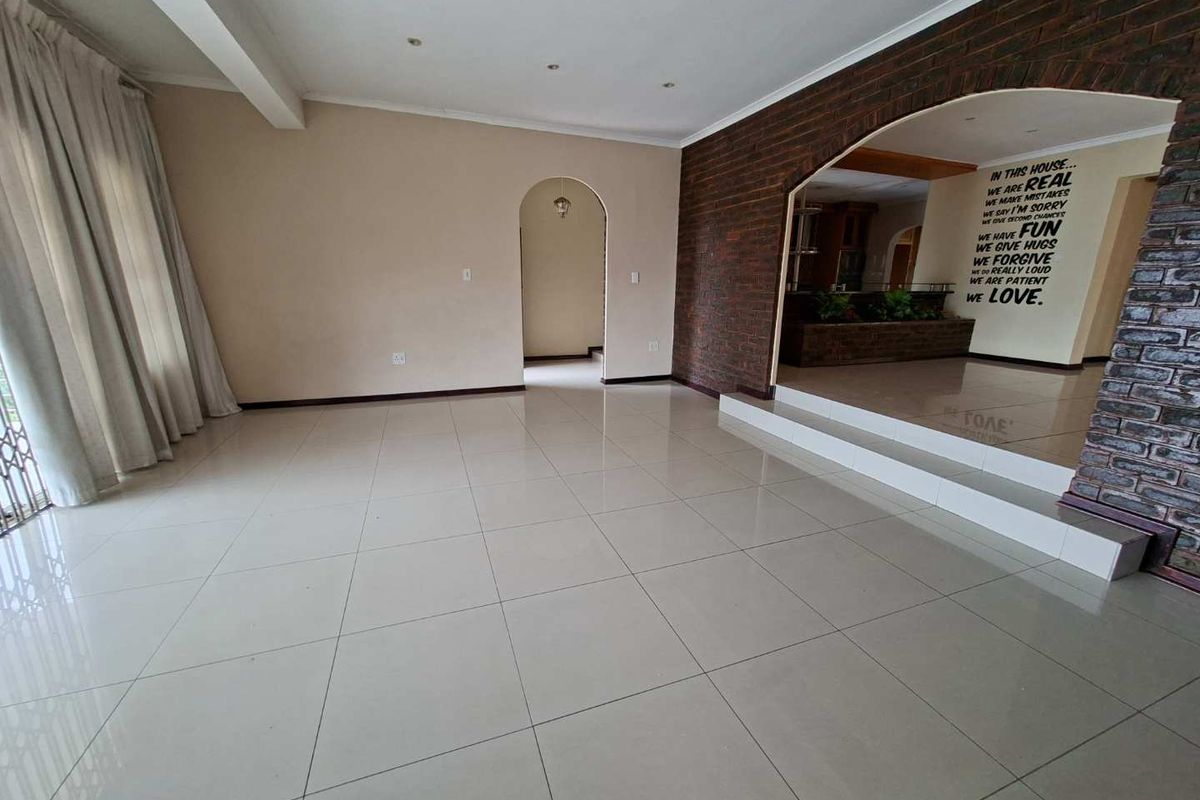 Tranquil 3 -Bedroom house in Reservoir Hills, Durban. - Photo 3