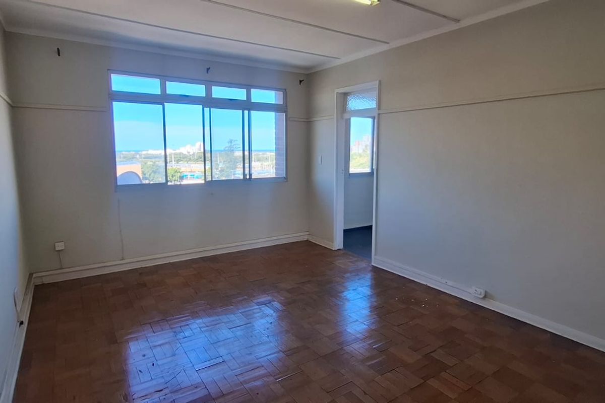 **Mini College / Learning Institution / Medium to Large Office Space Available in Centralized Location** - Photo 2