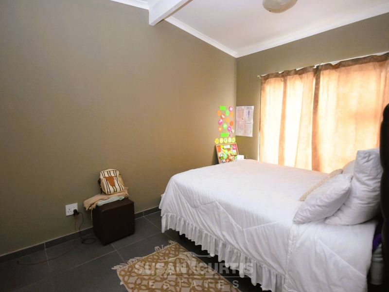 DUPLEX TOWNHOUSE IN KRAMERSDORP - Photo 10