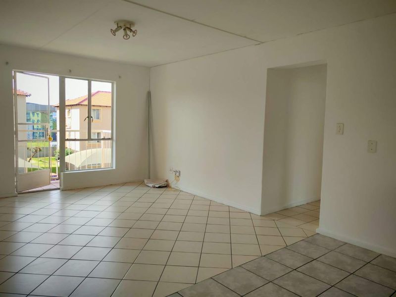 "Modern Comfort & Security in a 3-Bedroom Haven!" - Photo 4