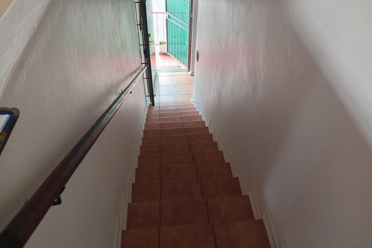 Experience comfortable, modern living in this well-appointed 2-bedroom duplex, designed to offer both convenience and style across a practical layout. - Photo 5