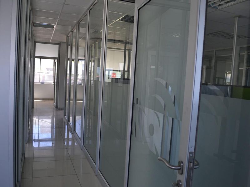 Prime commercial office for sale in Windhoek - Photo 5