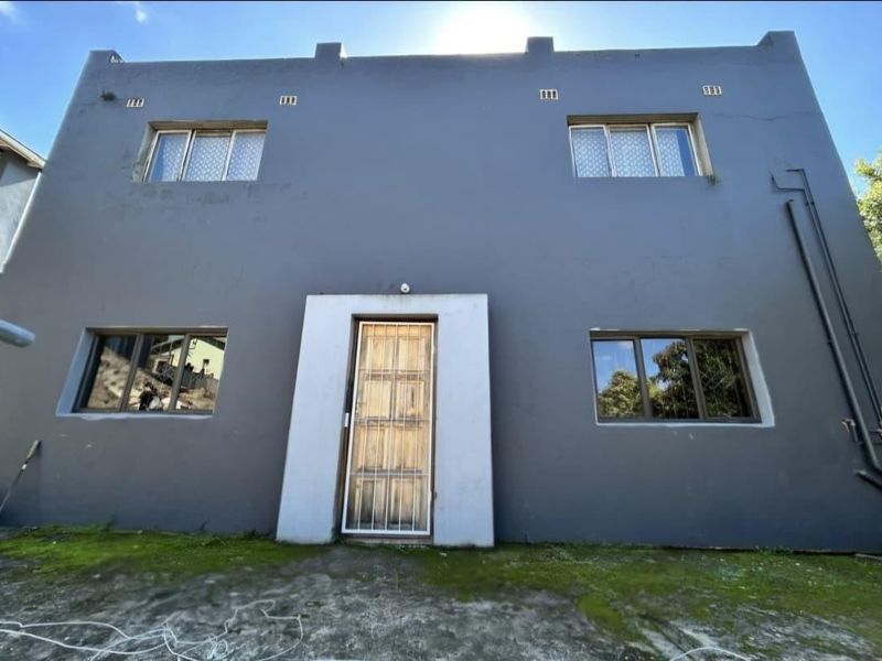 Bellair's Best: Flexible Multi-Unit Living with Great Potential! - Photo 2