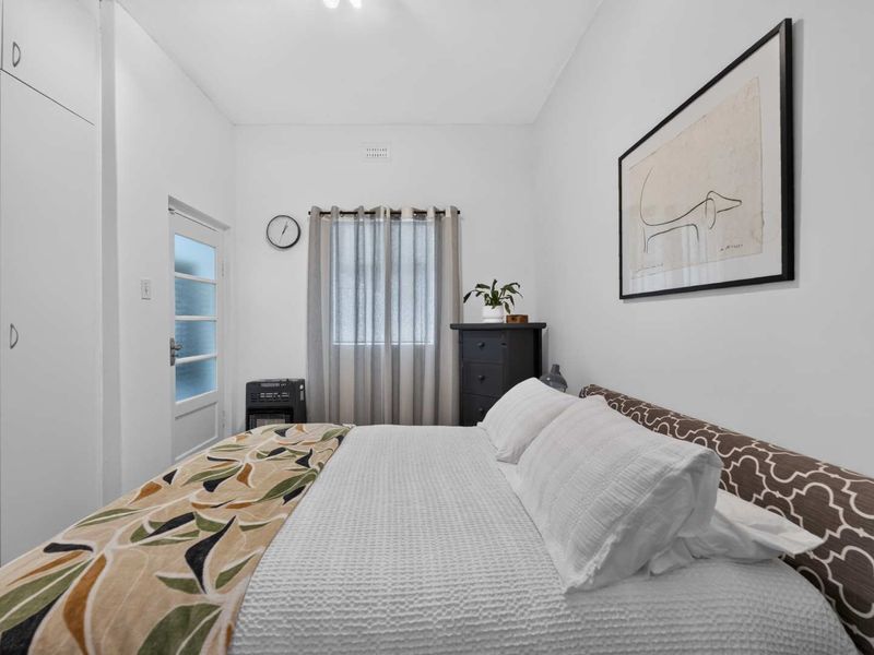 Charming Art Deco Apartment with Spectacular Table Mountain Views - Photo 9