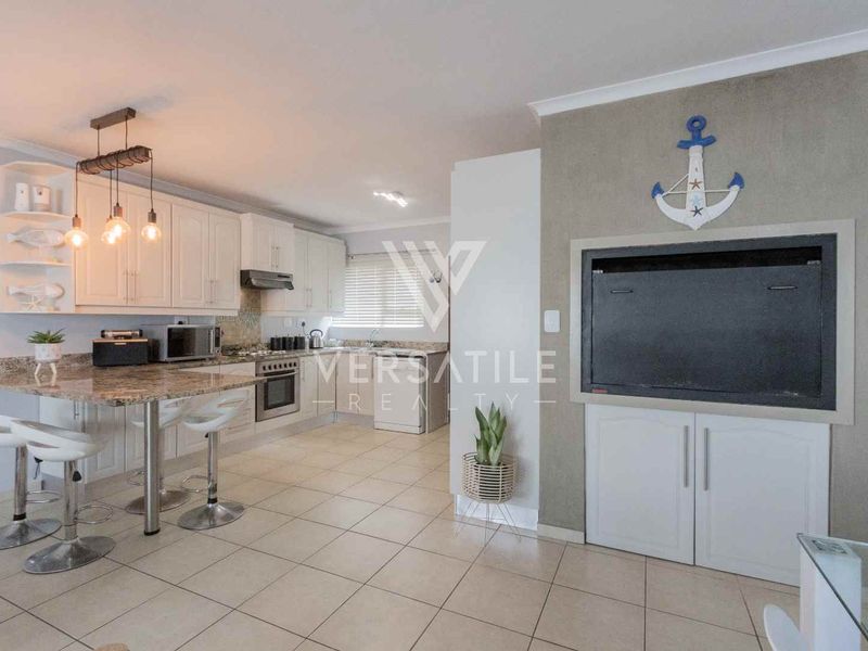 Townhouse For Sale - Photo 6