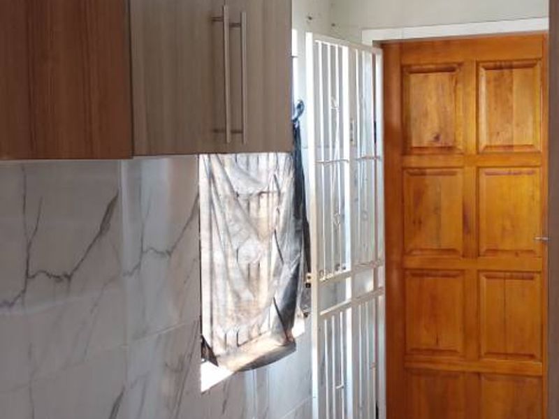 2 Bed House FOR SALE in Moleleki Ext 3 - Photo 6
