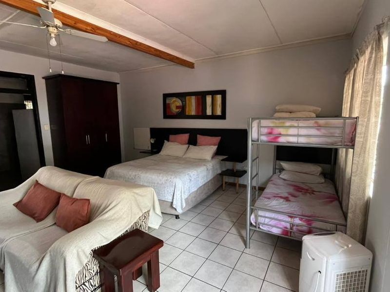 For Sale - Pionierspark (Currently being used as a Guesthouse) - Photo 4