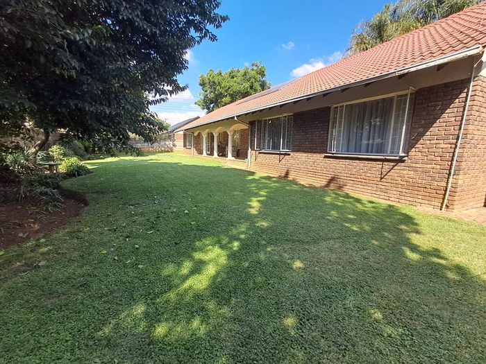 Property #2484996, House For Sale in Kilner Park