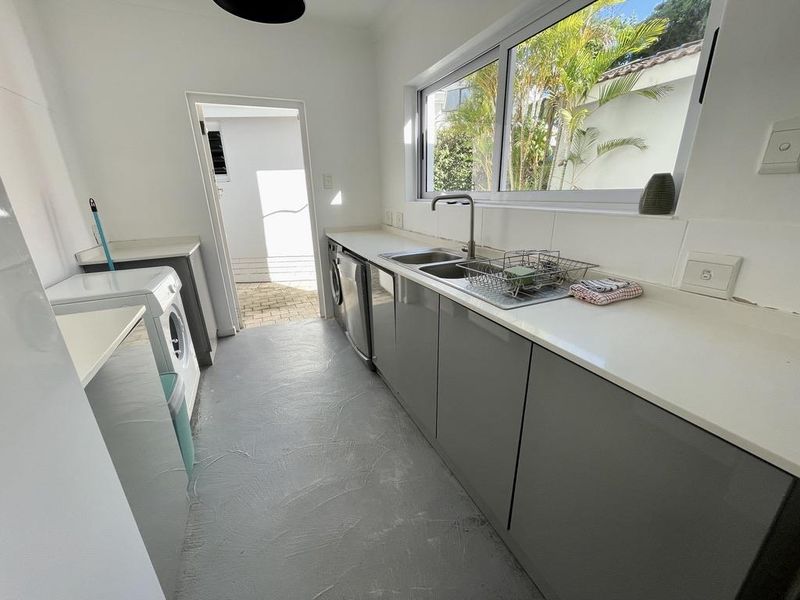 Hendra - Exceptional Beachside Residence for Sale in La Lucia - Photo 5