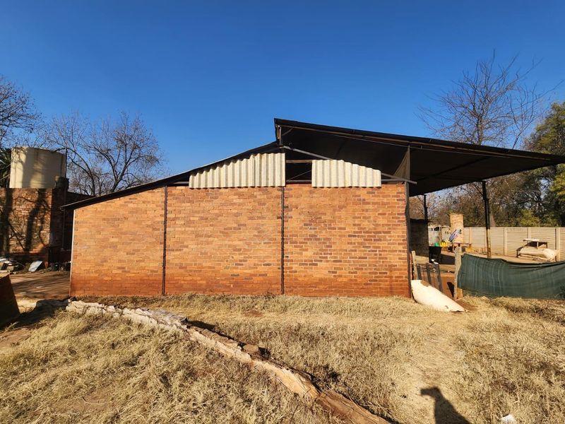 Workshop/Warehouse Space For Rent in Onderstepoort - Photo 1
