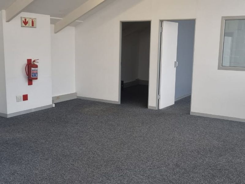 142m2  - TO LET - Waverley  Business Park, Observatory - Photo 8