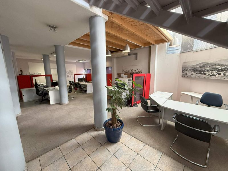 Prime Commercial Property For Sale — High-Value Business Investment - Photo 2