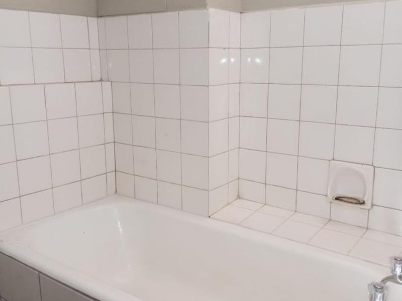 A 1 BEDROOM FLAT TO RENT IN SUNNYSIDE - Photo 8