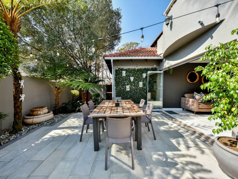 Immaculate three bedroom home in security estate - Moreleta park - Photo 3