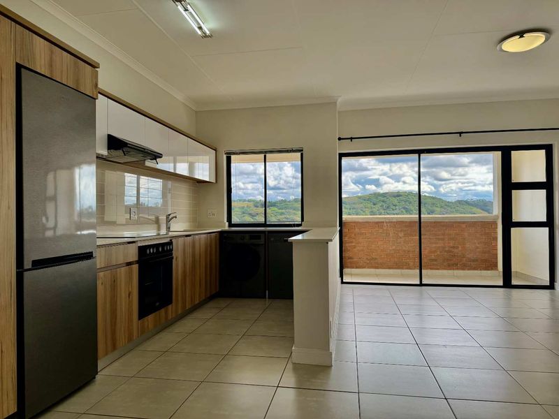 2 Bedroom apartment for sale with lush green views - Photo 2