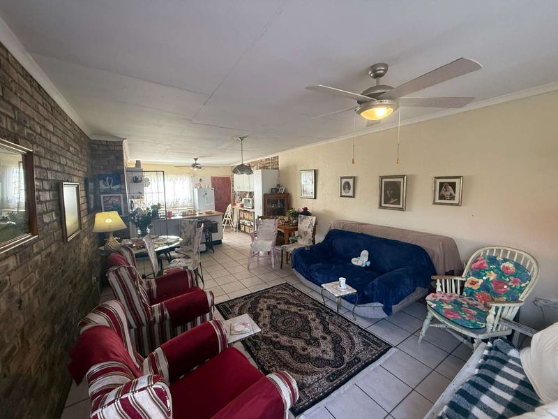 Secure & Spacious Simplex Living in Sought-After Noordheuwel – Perfect for Downsizing. - Photo 9