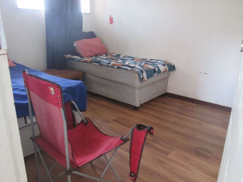 BEAUTIFUL AND NEAT [2.5] TWO AND HALF BEDROOMS FOR SALE IN MUCKLENEUK [PTA ] - Photo 8