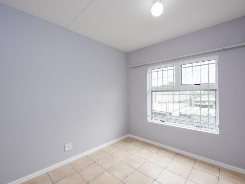 Beautiful & Secure 2-Bedroom Apartment (2 units available) in Cloetesville, Stellenbosch - Photo 10