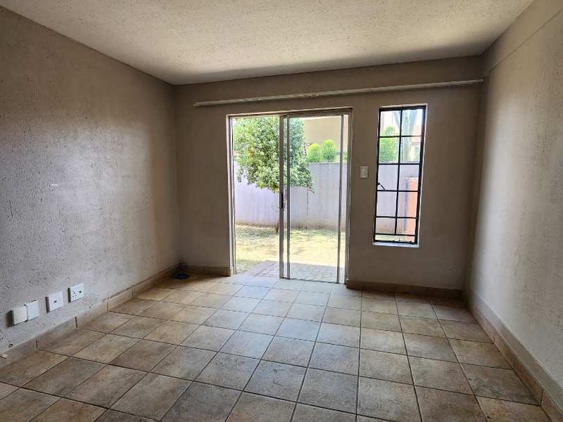 Modern 2 Bedroom Apartment to Rent in Annlin | @Marija, Pretoria - Photo 5