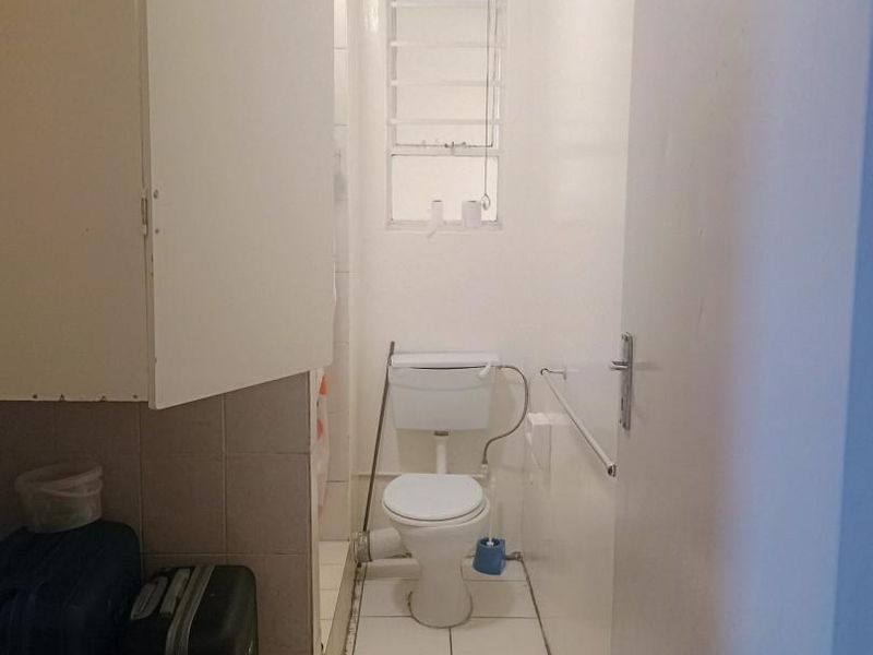 1 Bedroom Apartment on 1st Floor in Bedford gardens - Photo 6