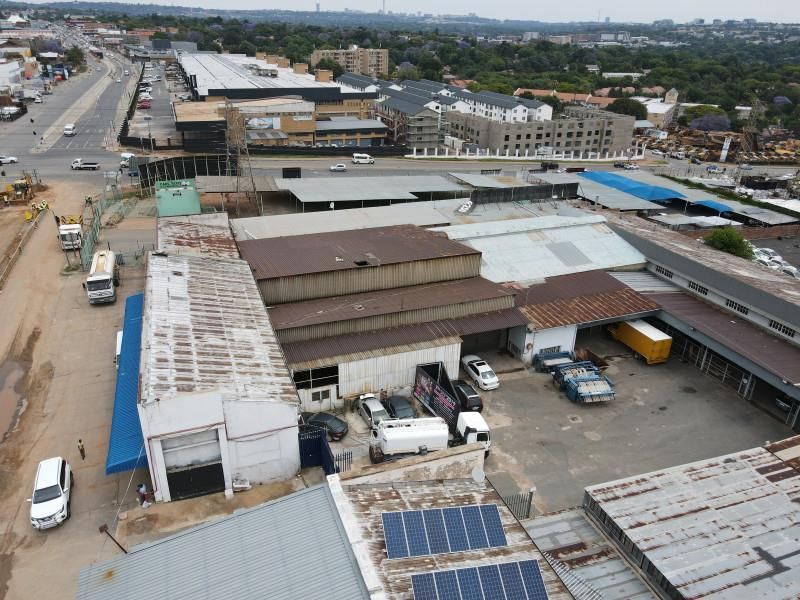 PRIME LOCATION COMMERCIAL IN SANDTON WYNBERG - Photo 4
