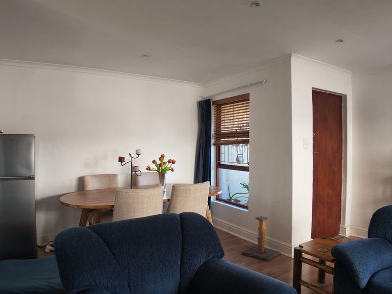 Spacious and Meticulously Maintained Home - Photo 7