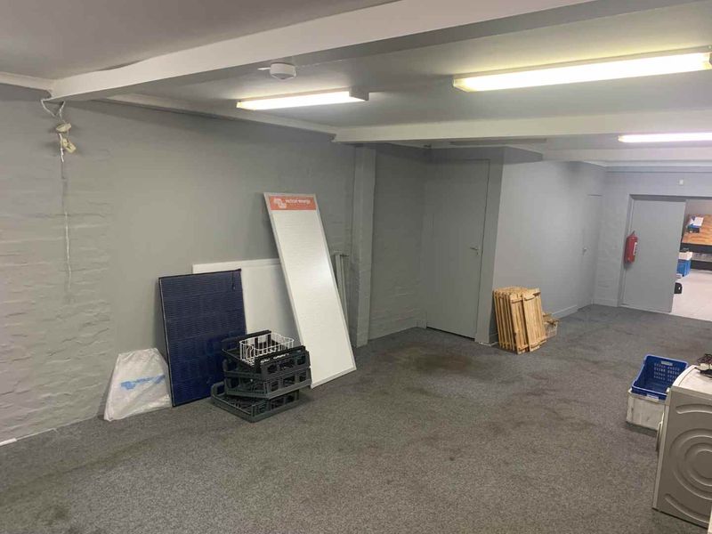 Convenient Ground Floor Offices with Secure Garages & Storage - Photo 8