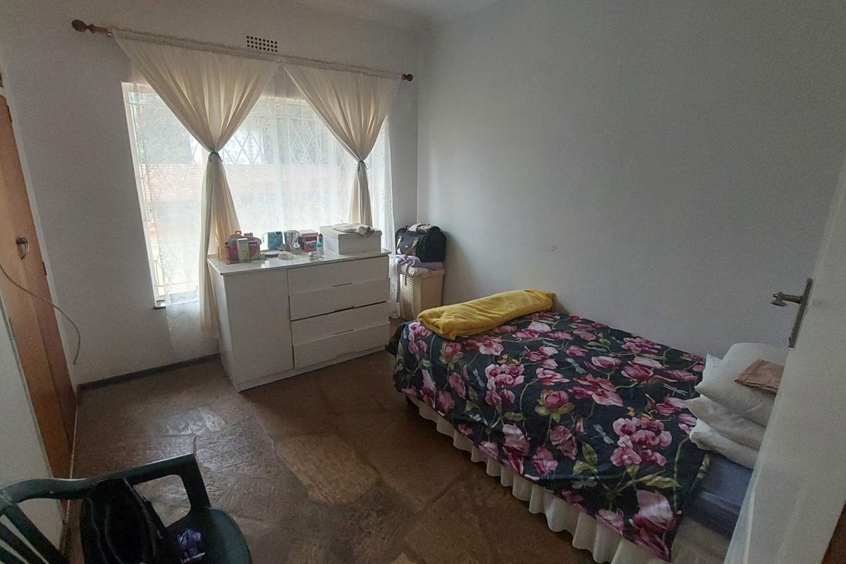 HOUSE FOR SALE, CLAREMONT - Photo 4