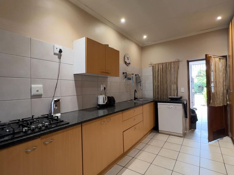 Highly sough after muliti purpose property - Photo 7