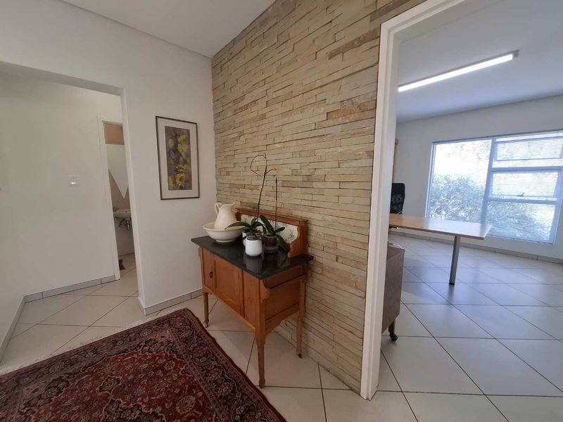 Joint Sole Mandate - Immaculate Auasblick Home - Photo 10