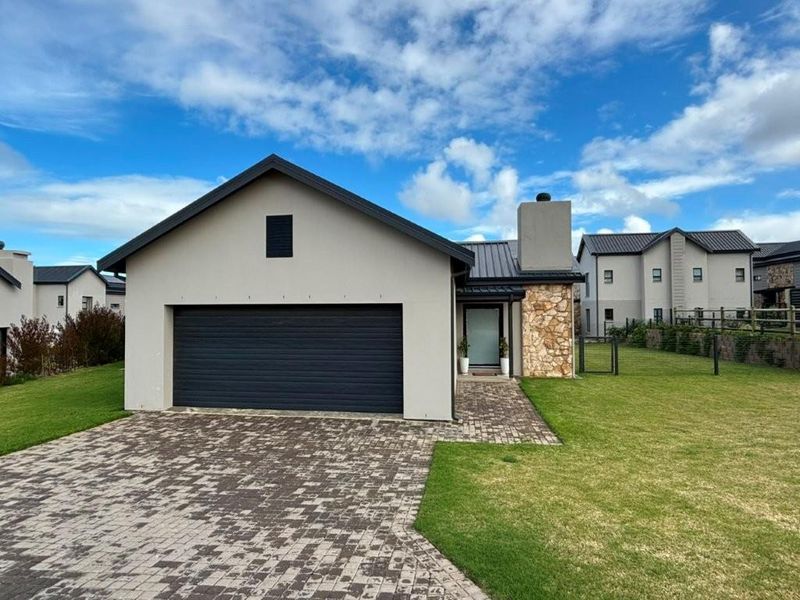 3 Bedroom Home for Long Term Rental in Hartland Lifestyle Security Estate - Photo 3