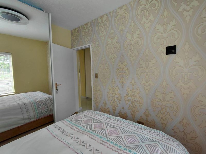 Modern 3-Bedroom Apartment with Balcony in Soho Junction, Broadacres - Photo 10